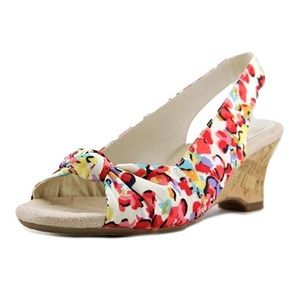 Aerosoles Zen Garden Wedge - Size 6.5